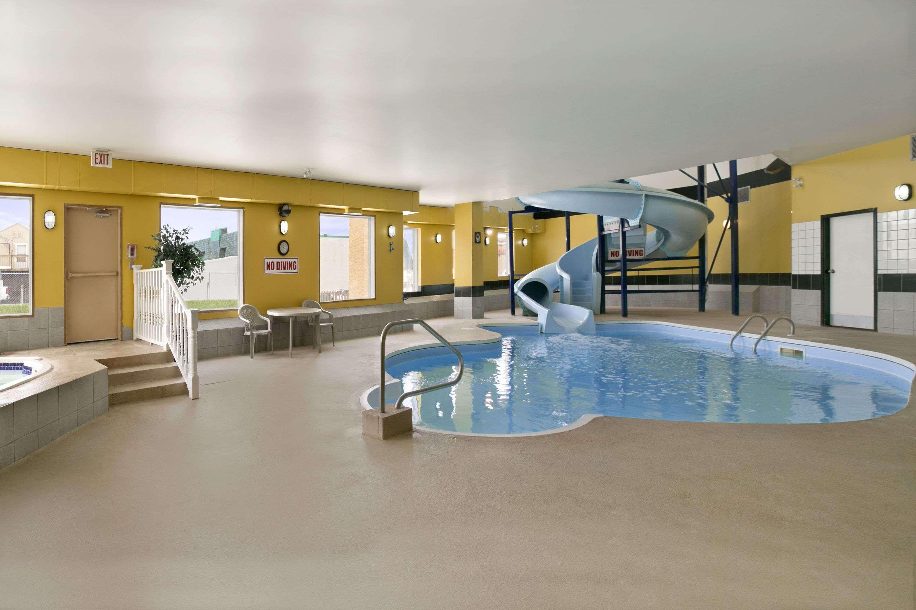 Days Inn By Wyndham Prince Albert Kültér fotó